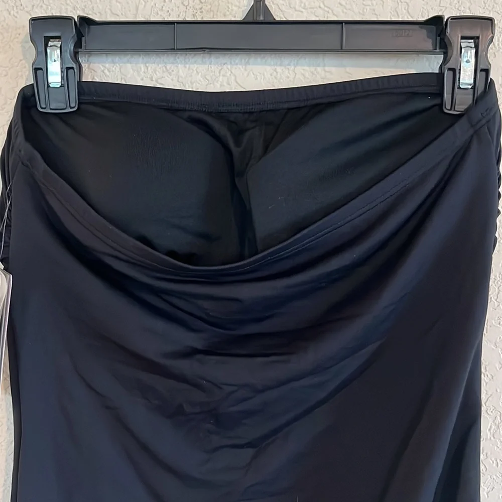 Vince CAMUTO
Bandeau Ring Wrap One Piece Swimsuit In Deep - Picture 6 of 8